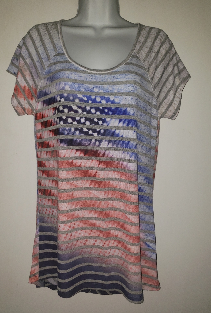 ONE WORLD Scoop Neck Striped Tunic in Red, Blue and Gray Lacey Back Sz Med